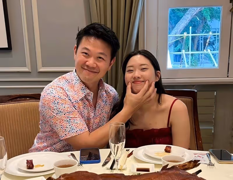 恭喜!香港豪門千金在巴厘島大婚,嫁普通人自曝婚紗是租的