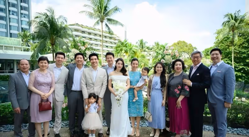 恭喜!香港豪門千金在巴厘島大婚,嫁普通人自曝婚紗是租的