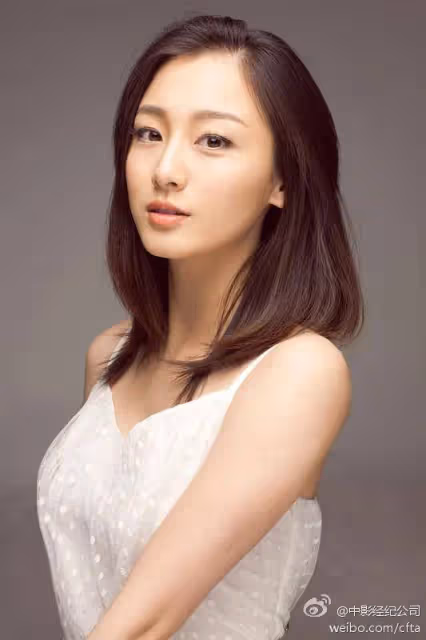 《步步驚心》《孤舟》葉青演得太催淚!膚白貌美性感撩人