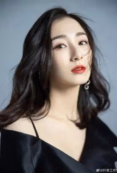 《步步驚心》《孤舟》葉青演得太催淚！膚白貌美性感撩人