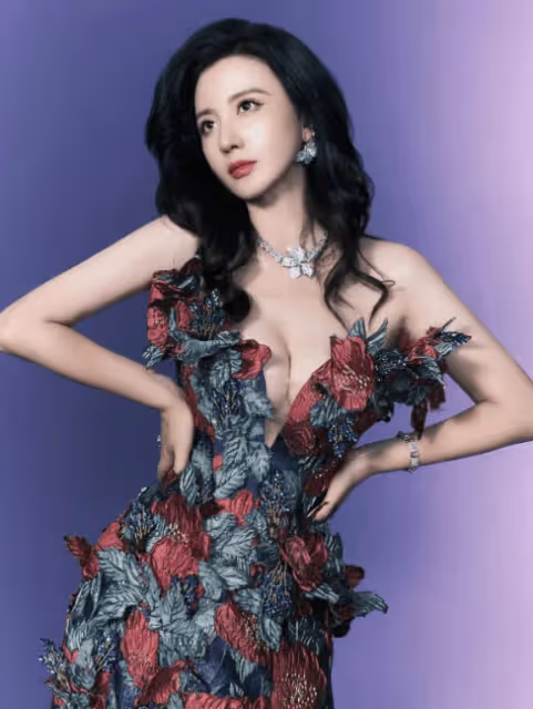 43歲張萌現狀:穿晚禮服身材太優秀,狀態簡直是太好了!