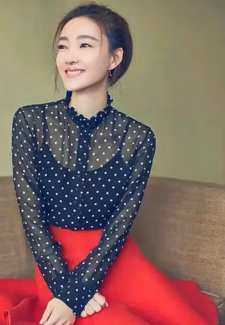 王麗坤:不靠濃妝艷抹的素顏女神,演技與氣質齊飛,低調實力派如何征服觀眾