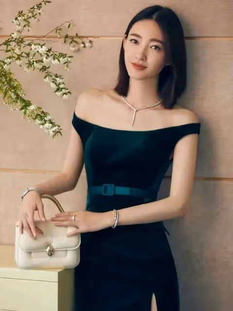 王麗坤:不靠濃妝艷抹的素顏女神,演技與氣質齊飛,低調實力派如何征服觀眾