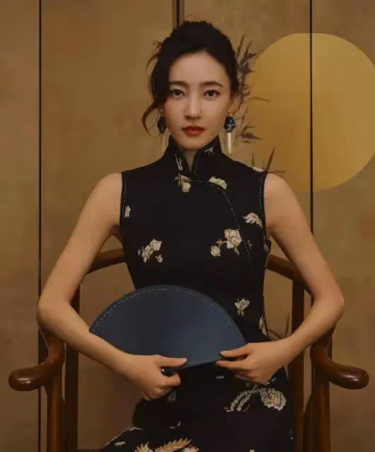 王麗坤:不靠濃妝艷抹的素顏女神,演技與氣質齊飛,低調實力派如何征服觀眾