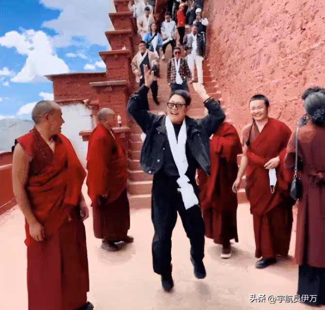 看到61歲的李連杰我才明白，他為何被人唾棄，原來梁家輝沒說錯