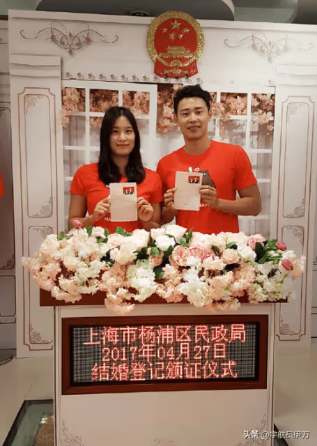 她是世界冠軍，與師哥相守22年終成眷屬，32歲為替國爭光直言復出