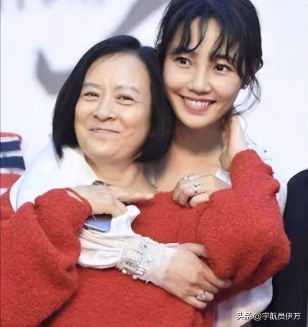 離婚4年和導演同居生二胎,白百何這盤「大棋」,原來陶虹沒說錯