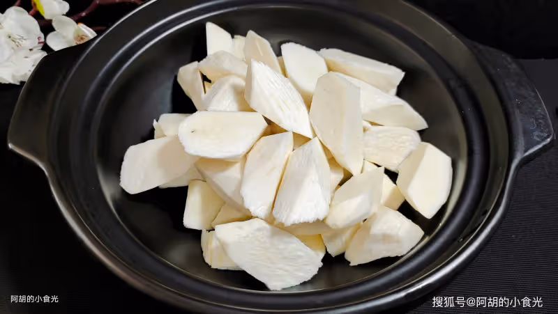 入秋這菜敞開吃,咕嘟咕嘟10分鐘一鍋鮮!湯也鮮、菜也嫩,清爽也不油膩