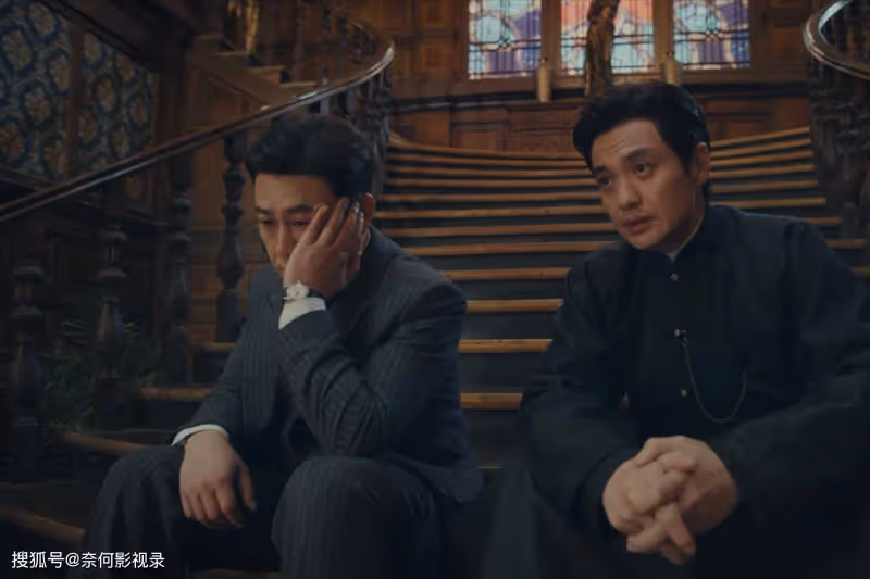《孤舟》直到周知非打死區昕萍,才發現,李先生也是一個魔鬼