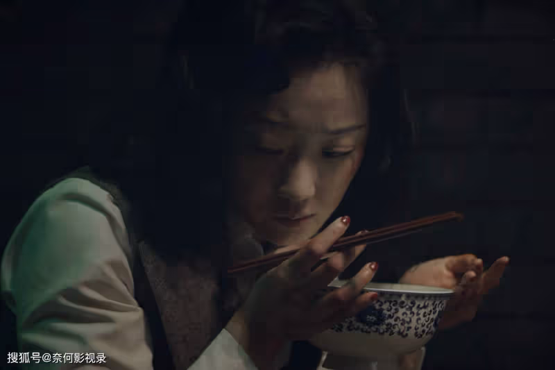 《孤舟》直到周知非打死區昕萍,才發現,李先生也是一個魔鬼