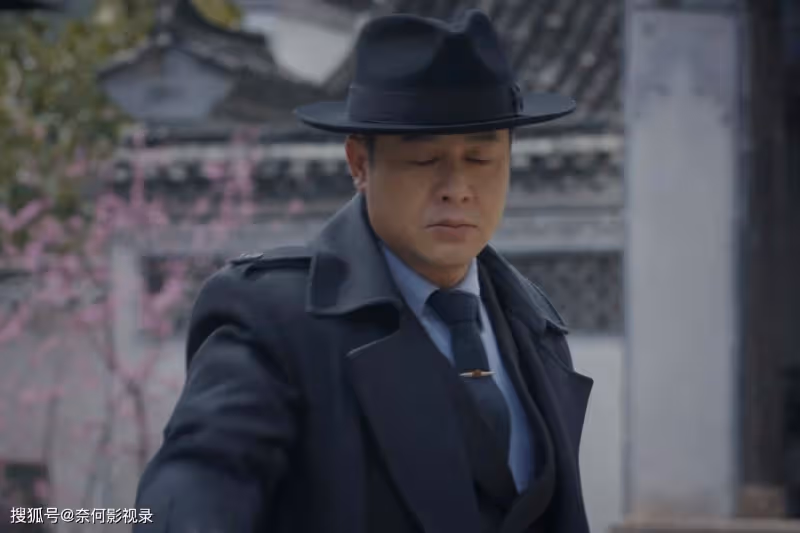 《孤舟》直到周知非打死區昕萍,才發現,李先生也是一個魔鬼