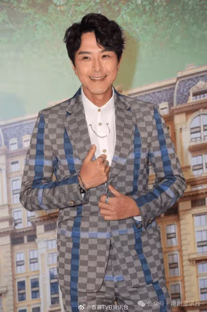 蕭正楠心痛黃翠如巴黎畏高爆哭!高海寧未收到《新聞女王2》劇本