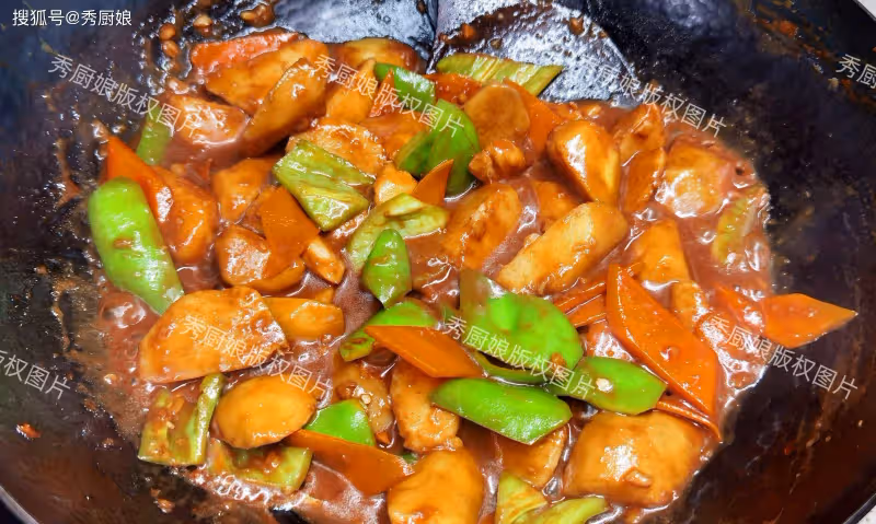 蓮藕蘿蔔先靠邊!秋天就該先吃這菜!隨手一燉,軟滑噴香,真解饞