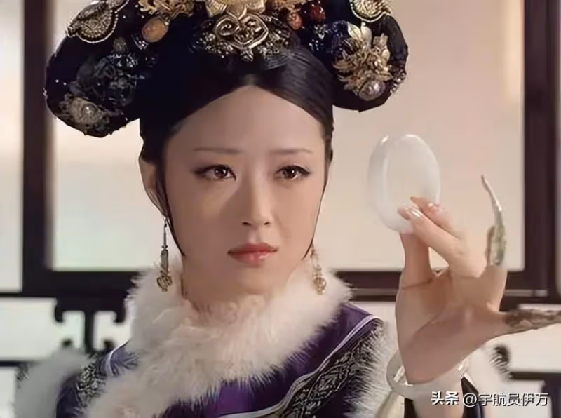 落魄到無戲可拍?看到蔡少芬和蔣欣的現狀,才明白姚晨真的沒說錯