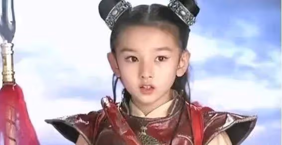 震驚!騰格爾竟是玲花表叔?揭秘娛樂圈6對意想不到的明星親戚