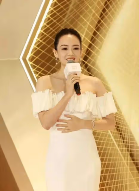 章子怡離婚後驚艷蛻變!45歲逆齡美貌背後的3個秘密