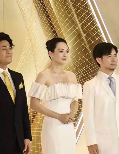 章子怡離婚後驚艷蛻變!45歲逆齡美貌背後的3個秘密