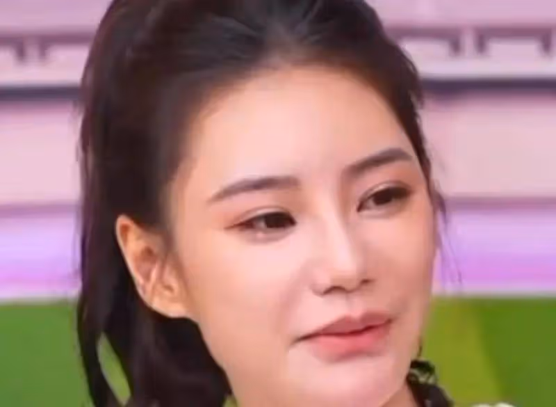 大S會嫉妒嗎?汪小菲將慈善榮譽全部給了小梅,夫妻全程笑得很甜