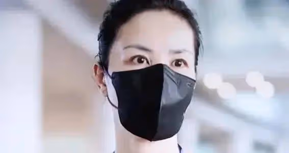 54歲天后王菲機場街拍肌膚緊緻如少女!狀態油然而生年華永駐秘訣曝光