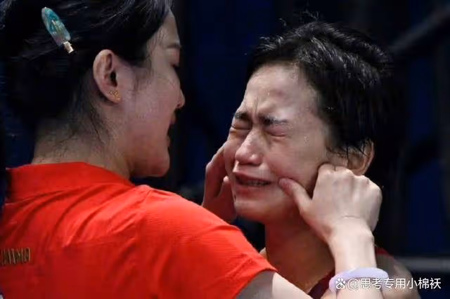 拿金牌也不太開心!全紅嬋擔心陳芋汐,擁抱安慰對她說你很棒