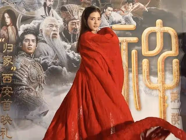 《封神》蘇妲己斷崖式衰老?混血美女娜然昔日性感妖艷