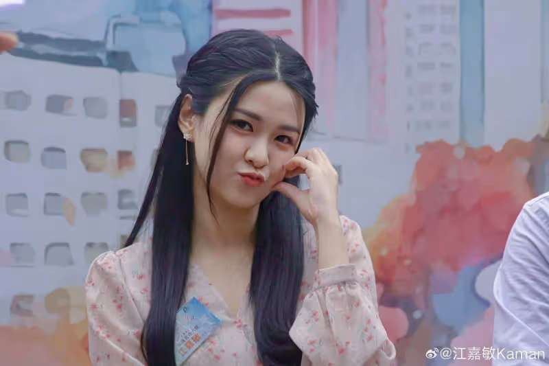 TVB甜美女神江嘉敏曬近況!分享婚紗照疑好事近,三寸事業線吸睛