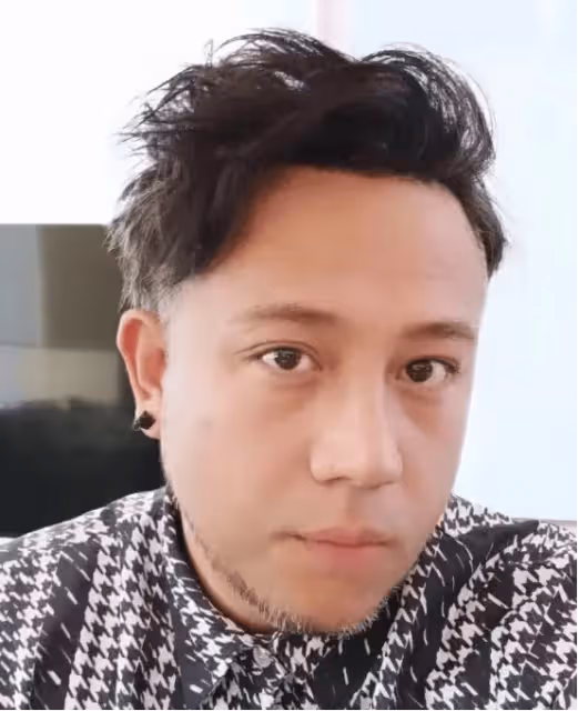 要逆襲?TVB「世紀渣男」洗心革面,工作努力獲工友曬照力挺,網友評價兩極化