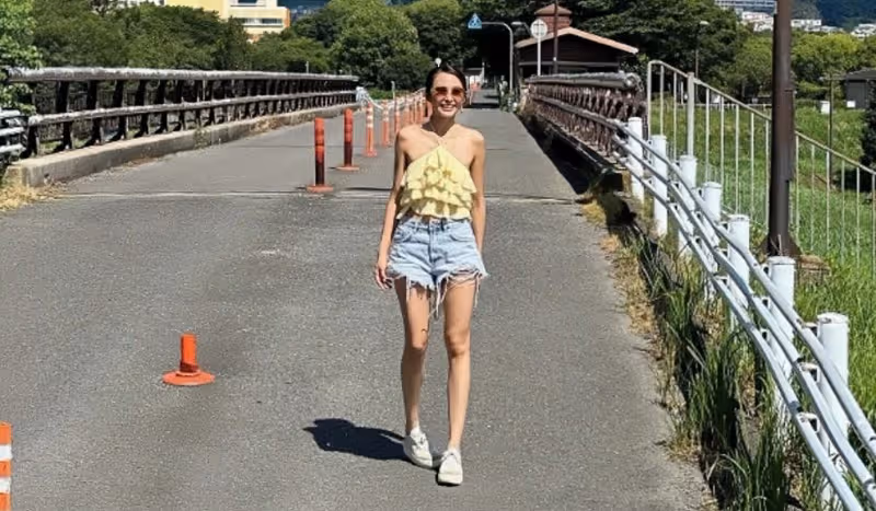 香港知名女星突然瘦成皮包骨,遭網友質疑患病,多次與老公傳離婚
