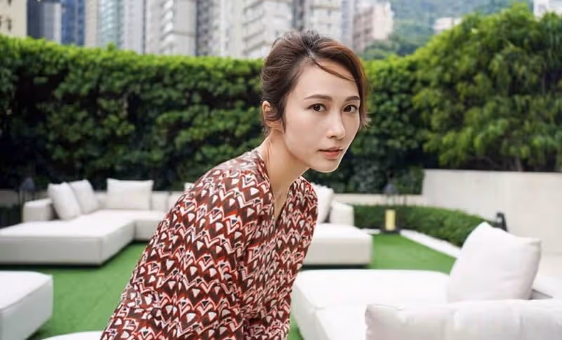香港知名女星突然瘦成皮包骨,遭網友質疑患病,多次與老公傳離婚