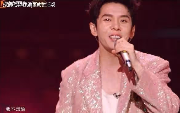 披哥：向佐被淘汰惹哭林志玲老公，年入22億的李佳琦被質疑