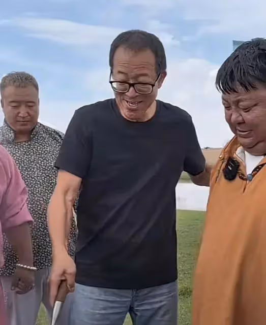 俞敏洪老師帶隊團建！網紅恩克盡地主之誼，親自煮肚包肉熱情招待