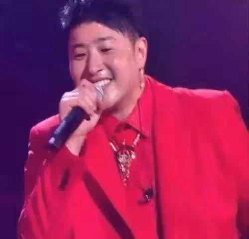 街頭偶遇潘瑋柏,本人依舊超帥,打扮很酷:謠言止於智者