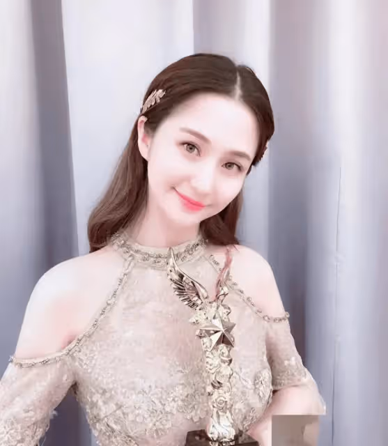 她靠拍「三級片」成名,擁有大量財富,但沒人敢娶!