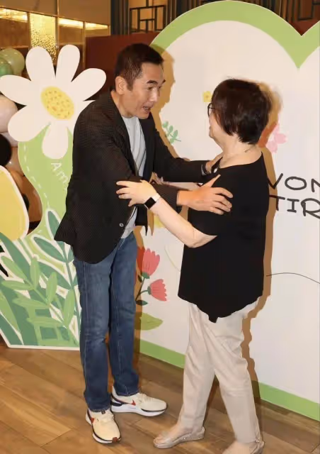 隨時回TVB拍劇!港圈知名男神自曝不退休,揚言16歲女兒愛好太費錢