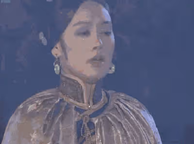 52歲寧靜譁眾取寵式走機場,穿的花里胡哨,網友評論太博眼球!