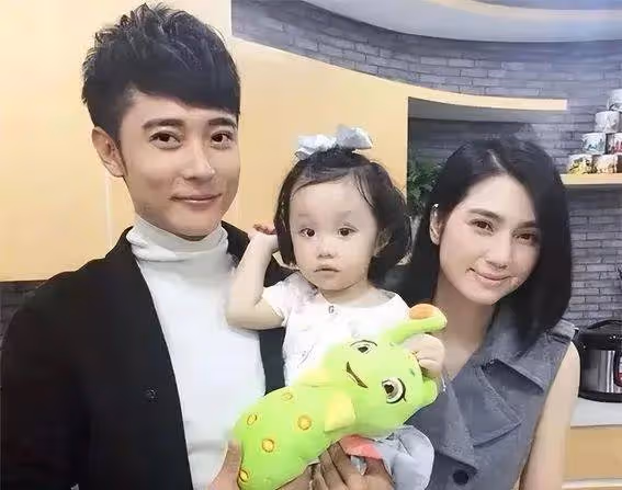 洪欣驚艷崛起!一個動作讓全港男星心跳加速,她如何征服觀眾?
