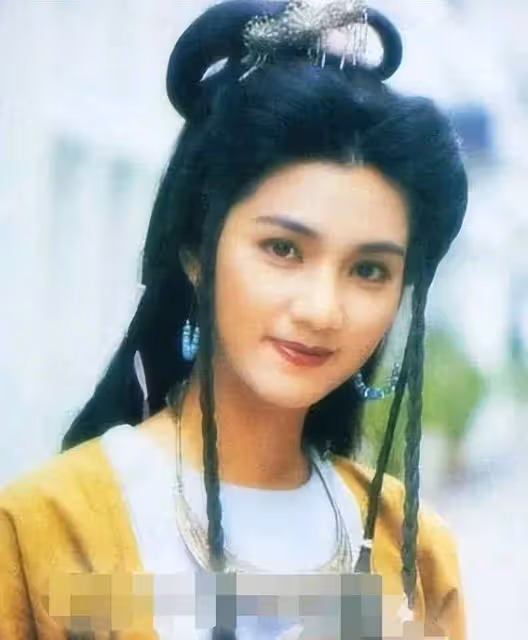 洪欣驚艷崛起!一個動作讓全港男星心跳加速,她如何征服觀眾?
