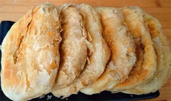 麻醬燒餅,一斤面,8兩水,半碗芝麻醬,不用烤箱不揉面,超簡單