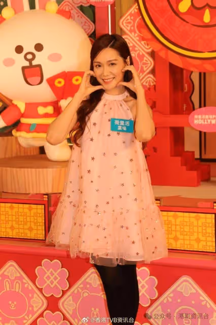 湯洛雯公眾場合向老公索吻!視帝馬國明被愛妻「投訴」?