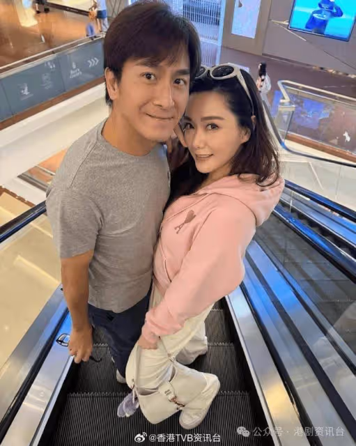 湯洛雯公眾場合向老公索吻!視帝馬國明被愛妻「投訴」?