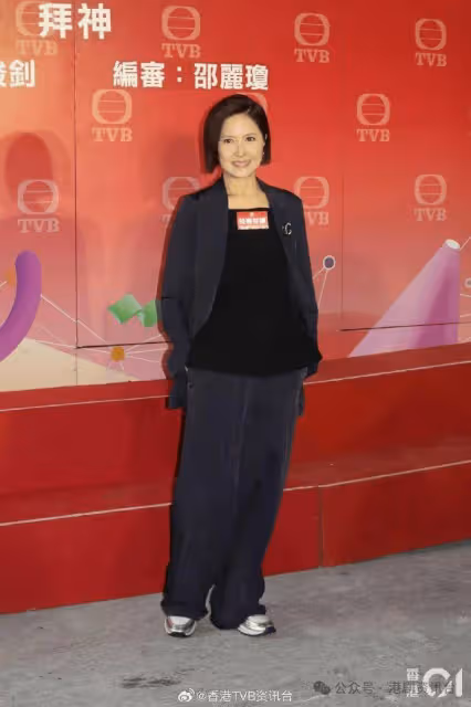 邵美琪演鍾柔美阿媽!張曦雯自爆學羅毓儀Cosplay扮兔女郎