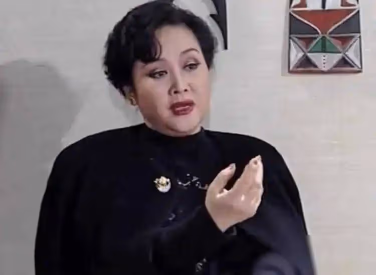被騙了63年!80歲李谷一摘掉假髮、卸掉濃妝,真實樣貌曝光,自然老去很美