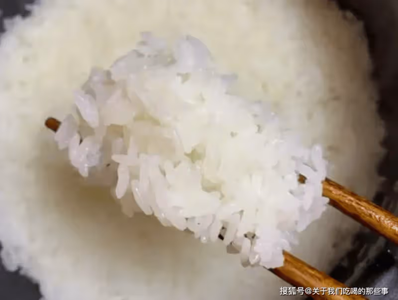 煮米飯,只加水是外行!記得多加2樣,米飯又香又軟,粒粒分明