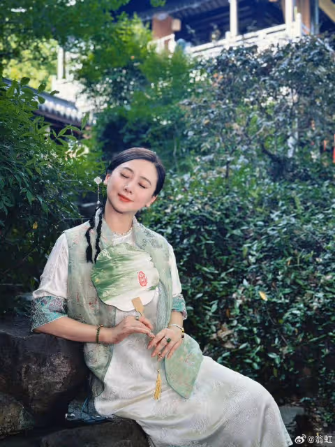 翁虹疑鋪路讓女兒入行!小傢伙長相出眾,被指太內斂不適合娛樂圈