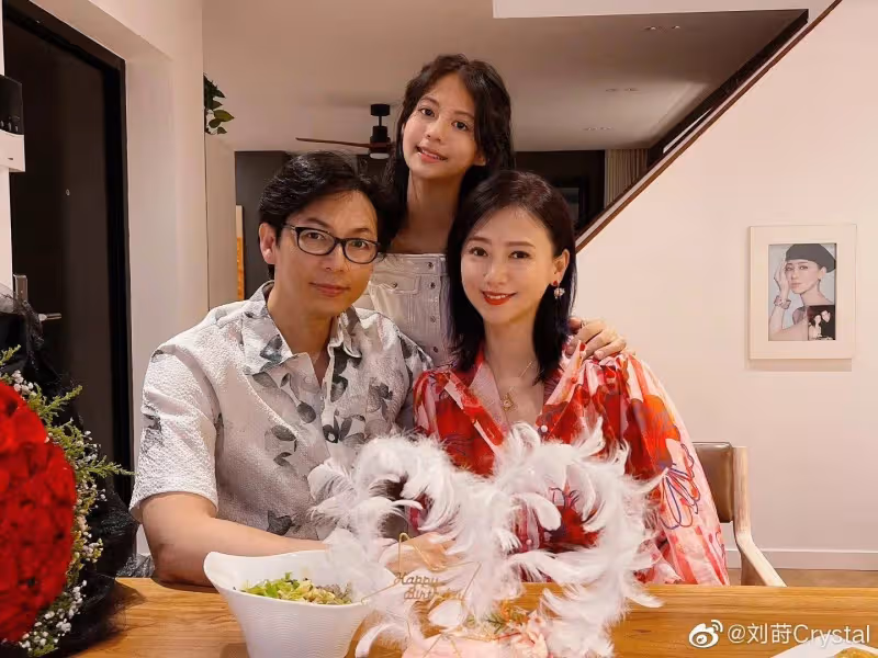 翁虹疑鋪路讓女兒入行!小傢伙長相出眾,被指太內斂不適合娛樂圈