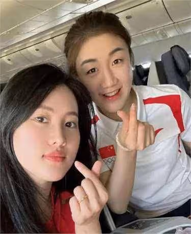 陳夢曝陳若琳請客忘帶錢,打電話讓郭晶晶來結帳,原因讓人笑翻!