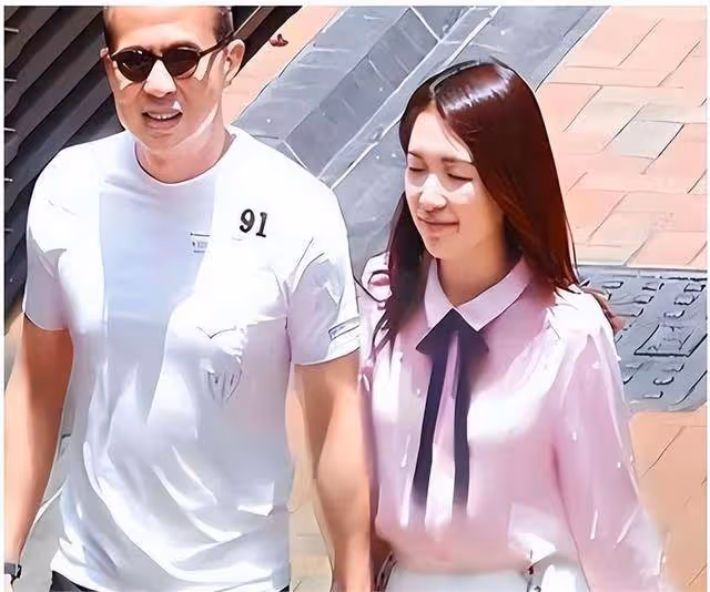 光生孩子不結婚,李澤楷又喜當爹,郭嘉文雖被分手卻早就成贏家!