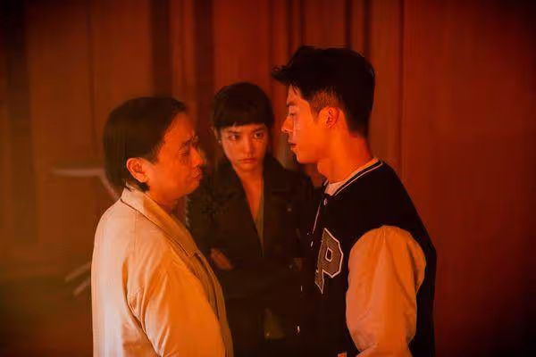 雷/許光漢發威!《正港分局》連續殺人兇手是她 第2集就泄端倪