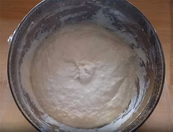 一碗玉米面,2碗白面,不擀麵不揉面,筷子一攪,鬆軟豆沙餅出鍋