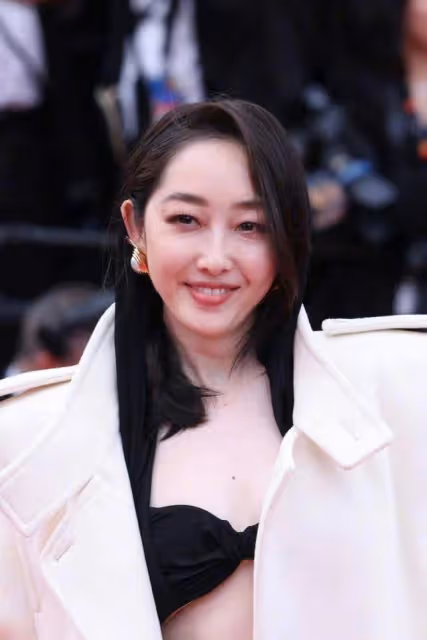 「林黛玉」蔣夢婕內衣外穿走紅毯被罵,她發文回應:隨便說,我很喜歡